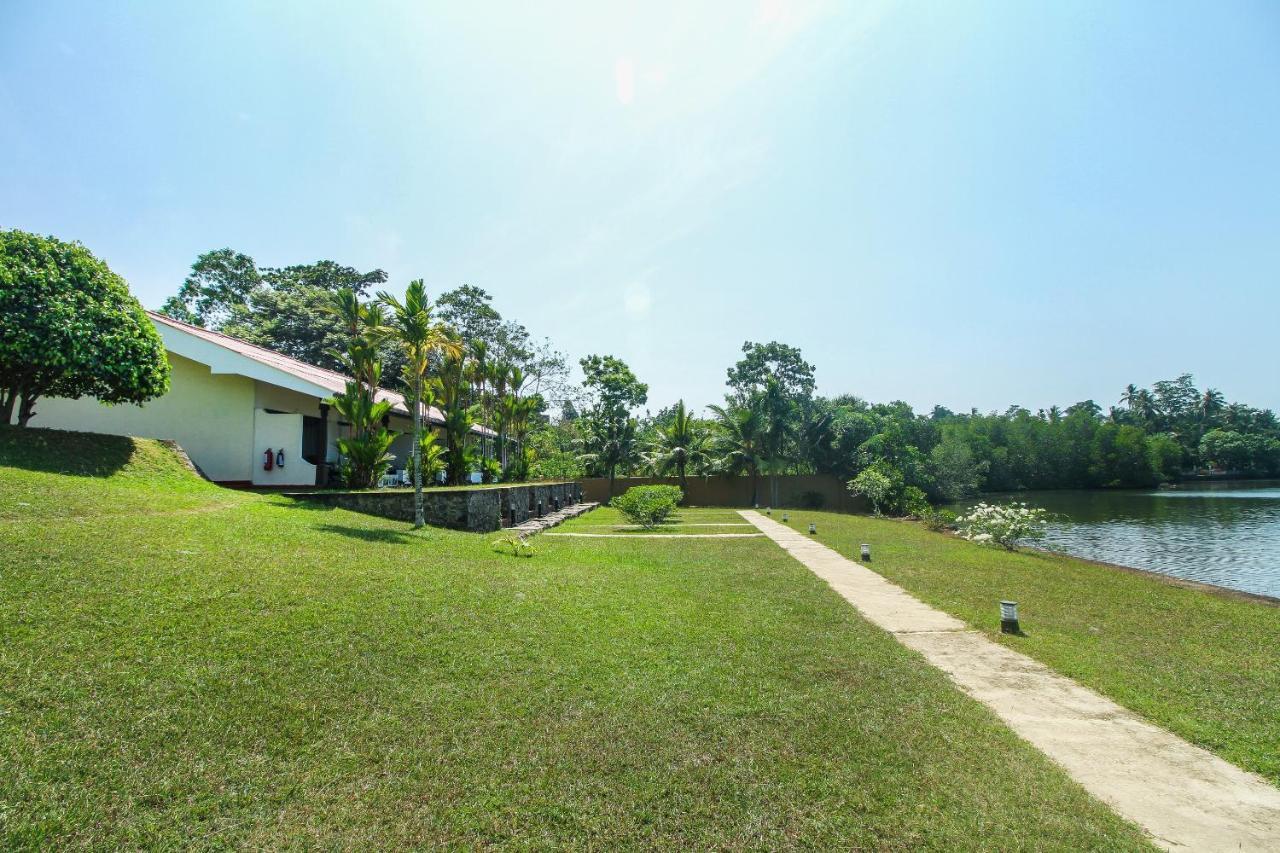 Kalla Bongo Lake Resort Hikkaduwa Exterior photo